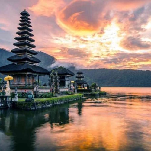 bali-indonesia-702x526